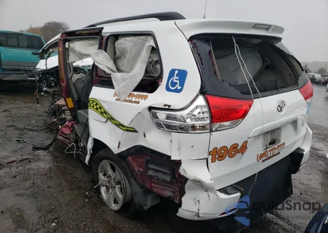 2011 Toyota Sienna Le из США, поврежденный, VIN 5TDKK3DC3BS165078